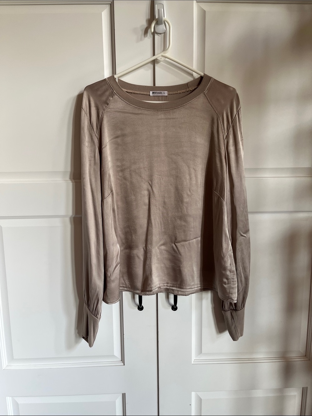 LAmade Long-Sleeve Crewneck Top in shinny Taupe